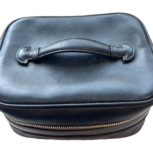 Chanel Lamb Skin Vanity Bag Cosmetic Pouch - Picture 3 of 16